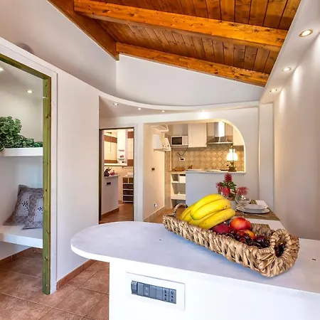 Villa Turchese With Pool/ Depandance Turchese With Pool - Happy *