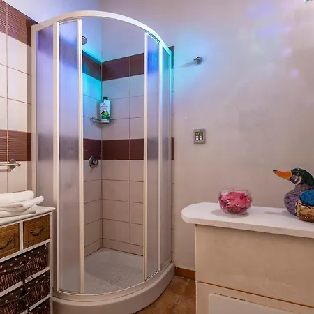 Villa Turchese With Pool/ Depandance Turchese With Pool - Happy